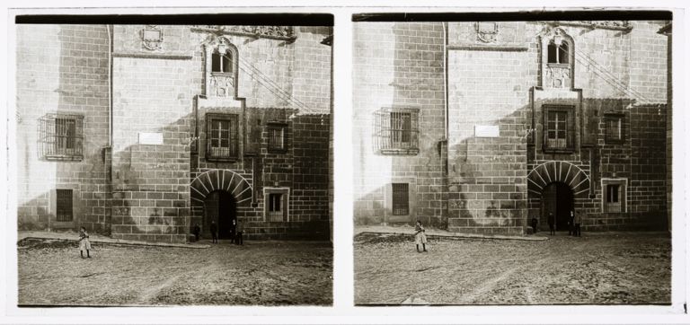Fachada del Palacio de los Golfines de Abajo