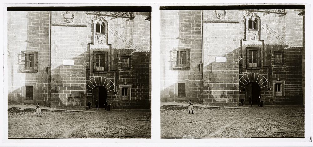 Fachada del Palacio de los Golfines de Abajo
