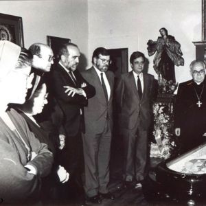 Ibarra velando el cadáver del Obispo Don Jesús Domínguez Gómez