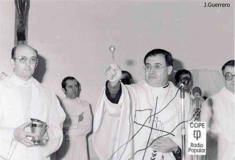 El Obispo Don Jesús en la inauguración de la Parroquia Virgen de Guadalupe