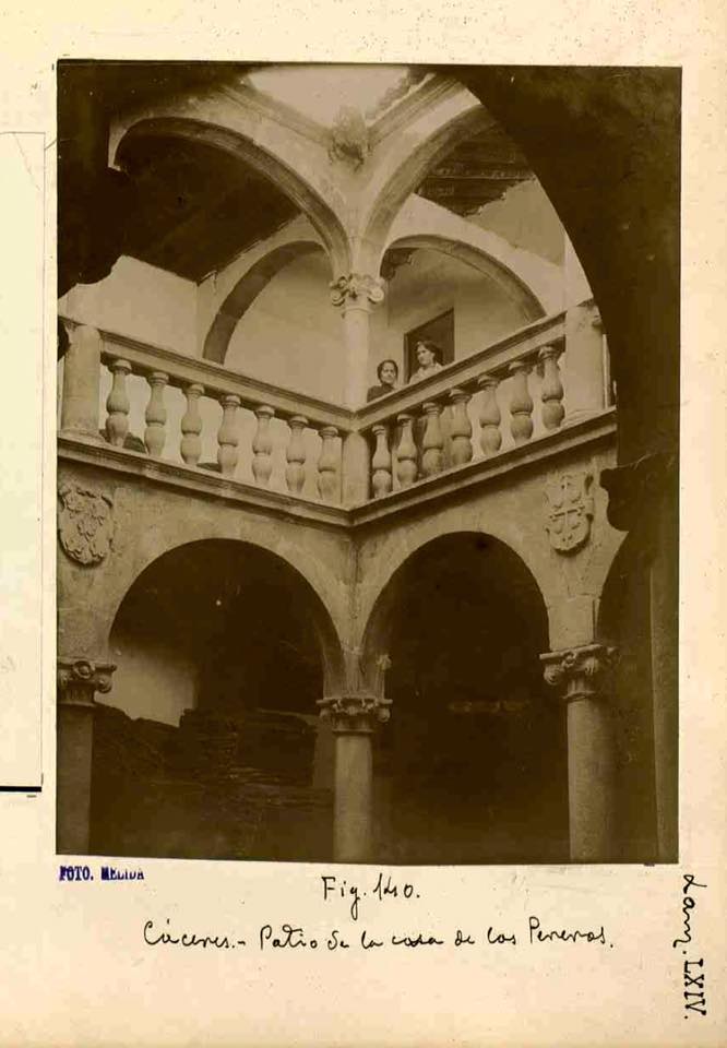 Patio de la casa de los Perero