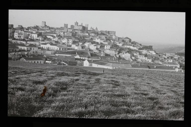 Vista de Cáceres y Ciudad Monumental desde el Sur