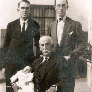 Cuatro generaciones de la casa de Canilleros