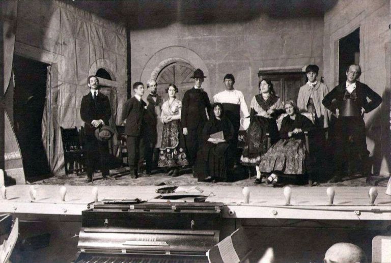 IX conde de Canilleros con su primo Miguel Lillo en una funcion teatral