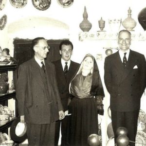 El IX conde de Canilleros con John Davis Lodge y su hija