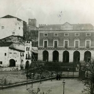 Ayuntamiento y Plaza mayor 1869