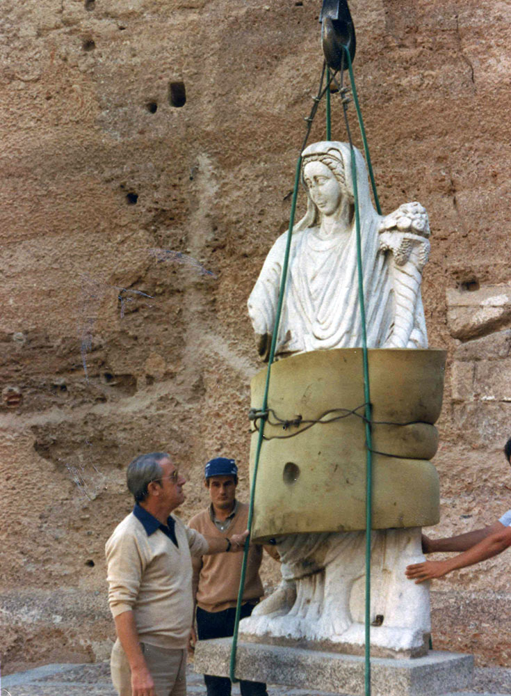 Instalación de la Diosa Ceres en el Foro de los Balbos