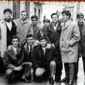 Amigos en la Calle Parras
