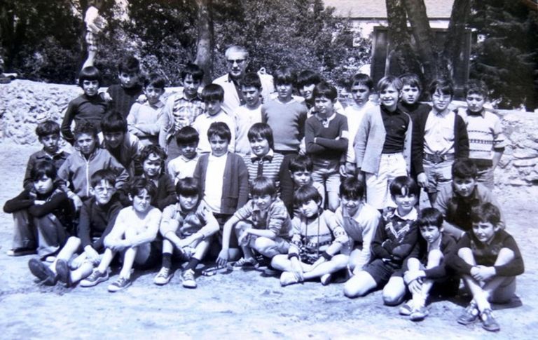 Don Luis de Dios con su clase de EGB