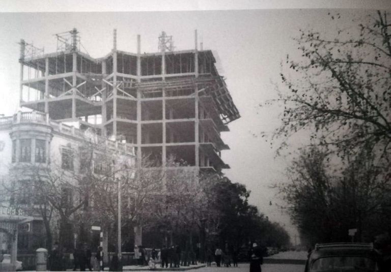 Edificio Coliseum de Cáceres en construcción
