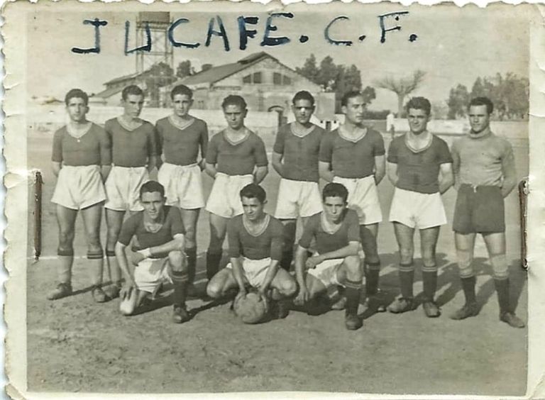 Equipo de fútbol de las Juventudes Católicas Ferroviarias
