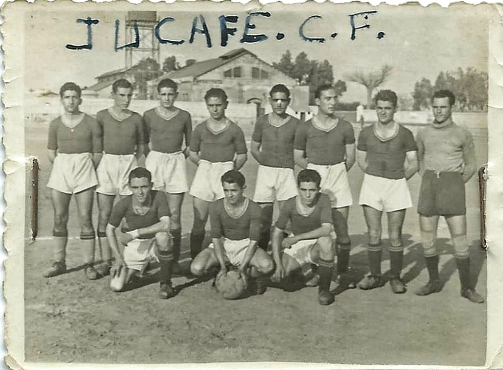 Equipo de fútbol de las Juventudes Católicas Ferroviarias