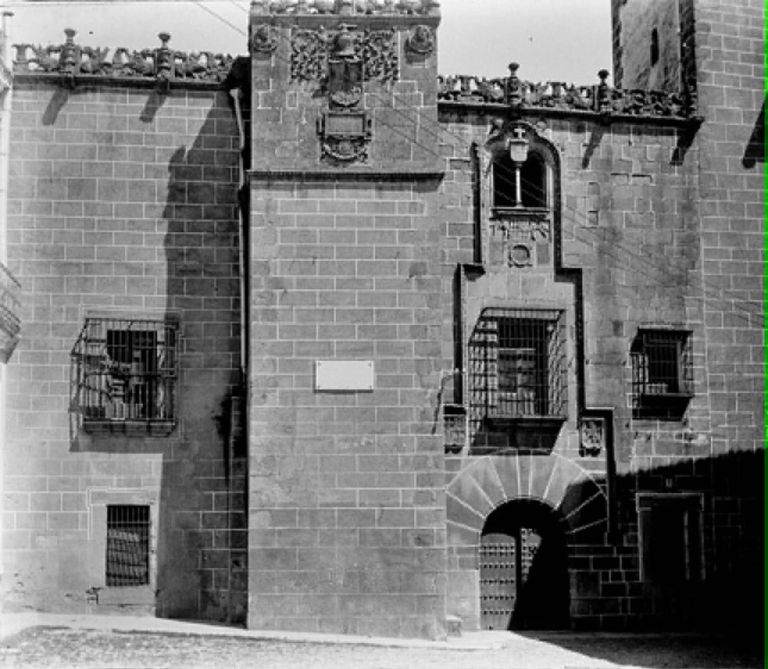 Palacio de los Golfines de Abajo