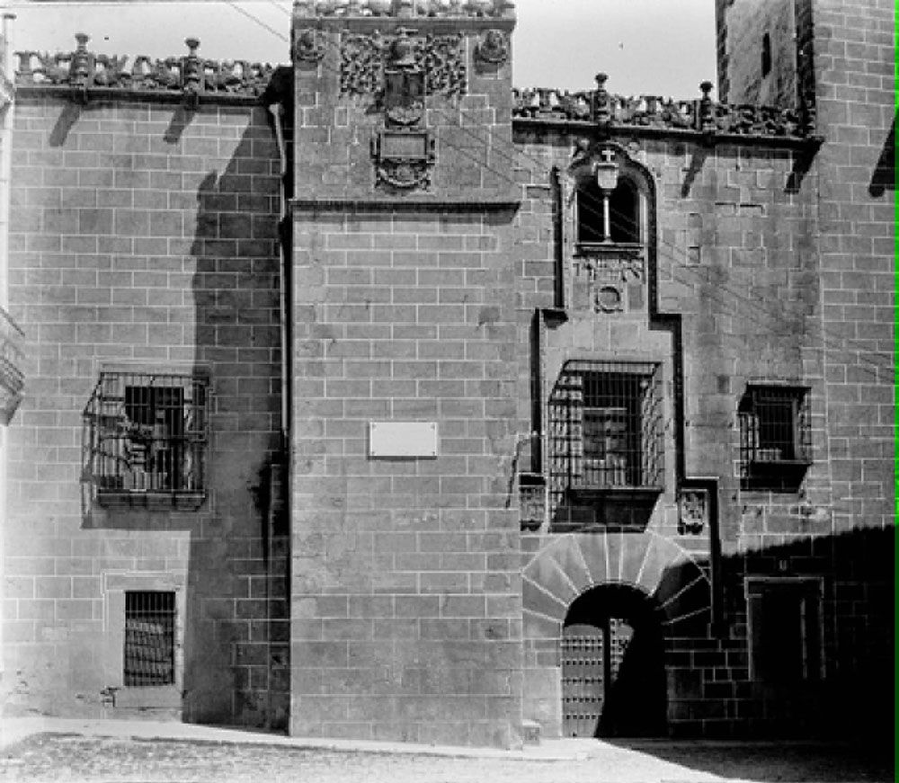Palacio de los Golfines de Abajo