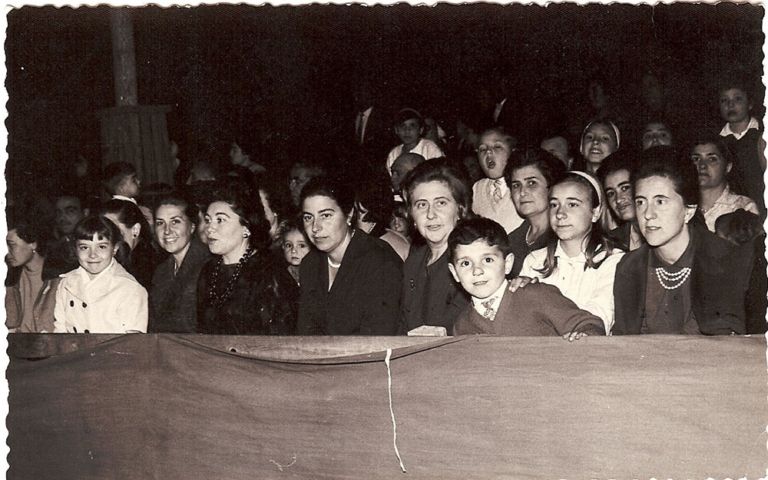 Tribuna para ver pasar las procesiones