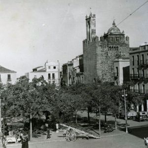 La plaza Mayor recien demolida la bandeja central 1932