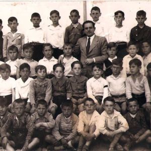 Profesor con alumnos