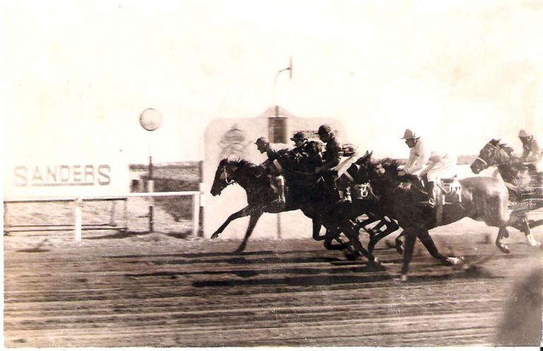Carreras en el Recinto Hípico