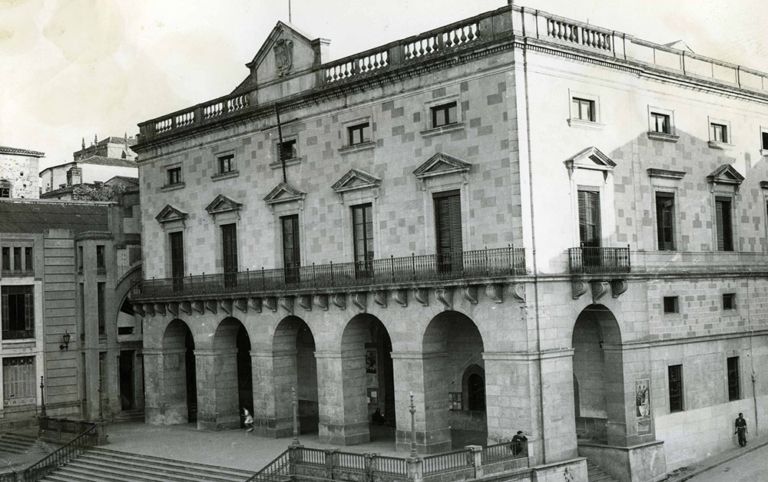 Ayuntamiento y mercado de Abastos
