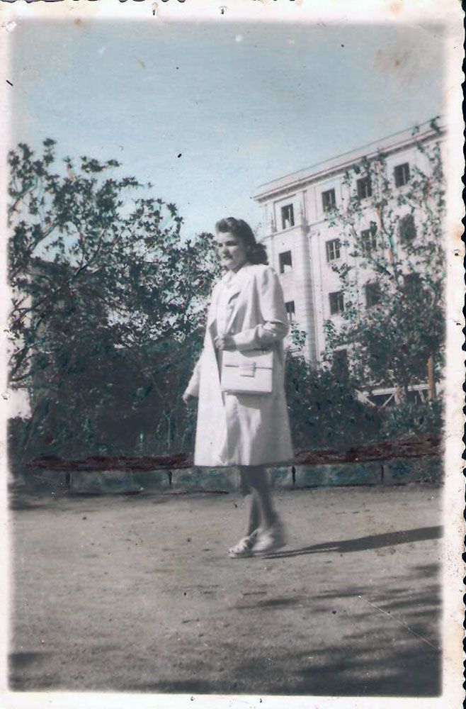 Mujer por Cánovas