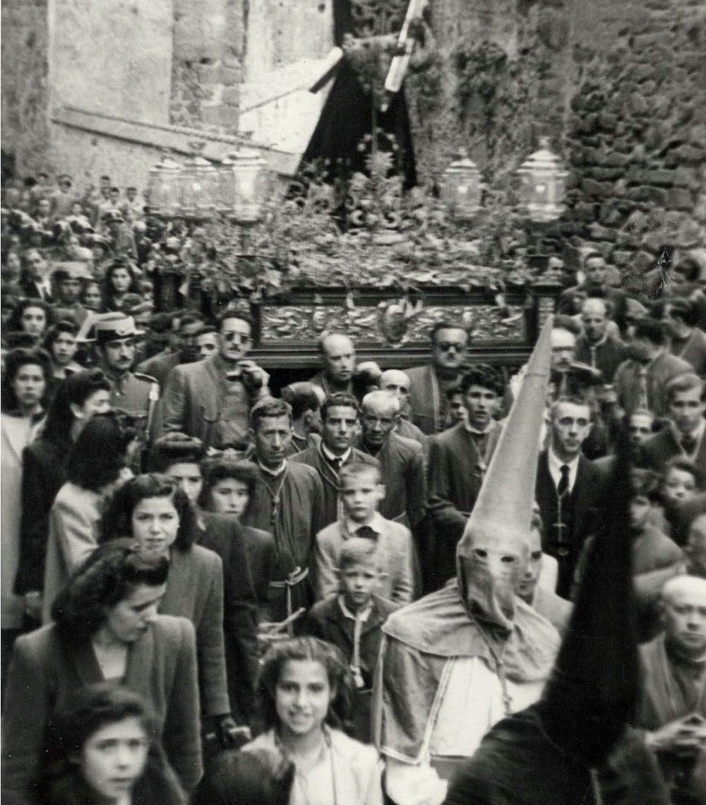 Procesión de la Madrugada el Paso de Jesús Nazareno Procesión de la Madrugada el Paso de Jesús Nazareno