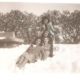 Jugando en la nieve en el Paseo Alto