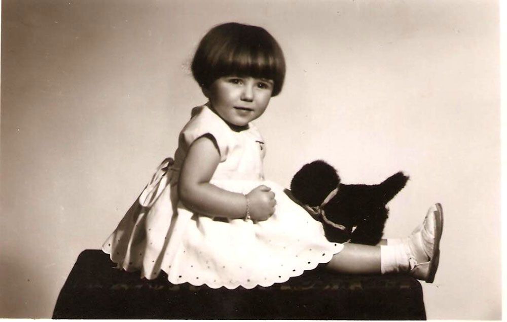 Retrato niña con perrito
