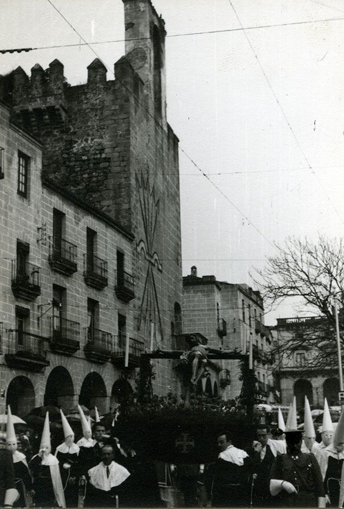 V-128 Procesión del Cristo de los Estudiantes, viernes santo 1962 Procesión del Cristo de los Estudiantes, viernes santo 1962