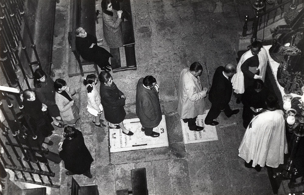 V-39 Besapiés primer viernes de marzo del año 1972 V-39 Besapiés primer viernes de marzo del año 1972