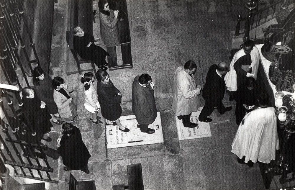 V-39 Besapiés primer viernes de marzo del año 1972 Besapiés primer viernes de marzo del año 1972