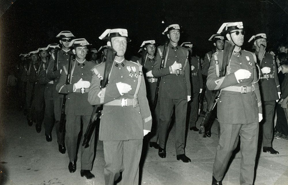 V-94 Desfile de Guardia Civil en la procesión del sábado santo el 28 de marzo de 1970 Desfile de Guardia Civil en la procesión del sábado santo el 28 de marzo de 1970