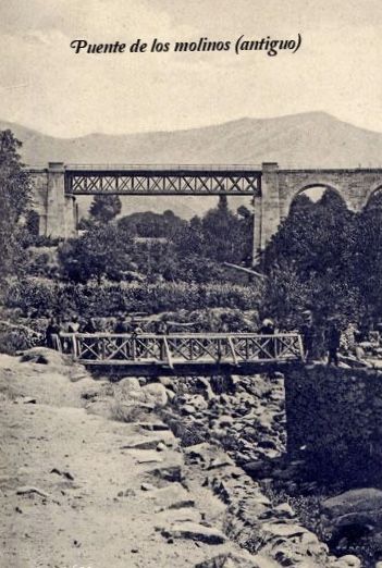 Hervas, vista de Puente de Hierro y antiguo puente de los molinos