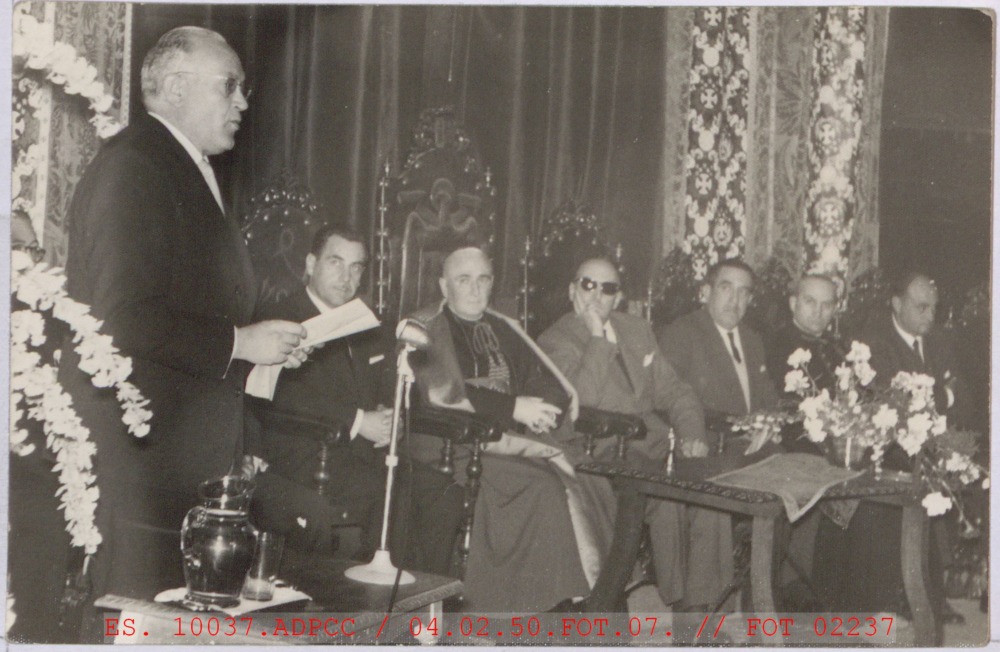 Acto presidido por el obispo Manuel Llopis Ivorra