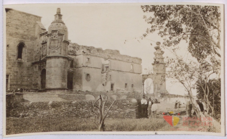 Alcántara: ruinas del convento e iglesia de San Benito