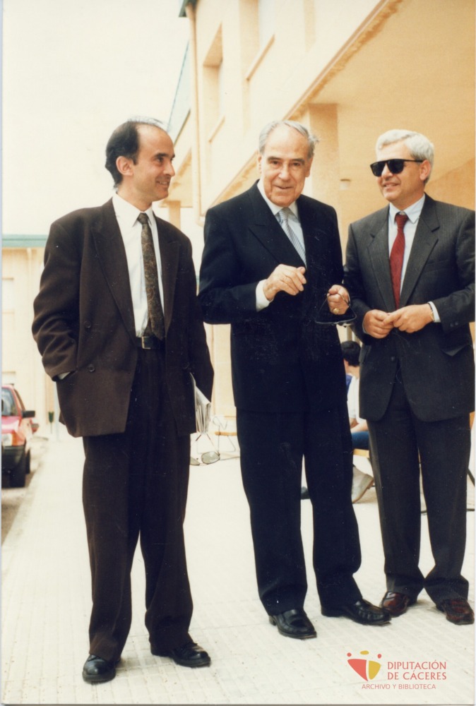 Alonso Zamora Vicente en Cáceres