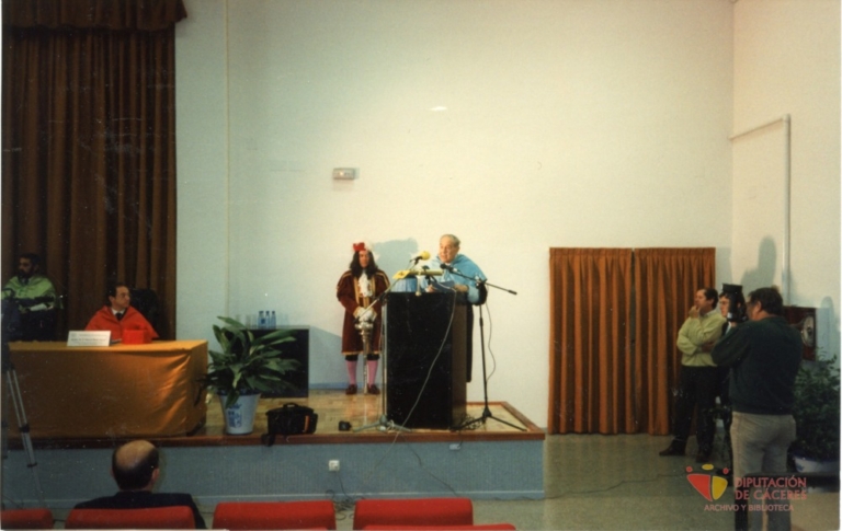 Alonso Zamora Vicente
