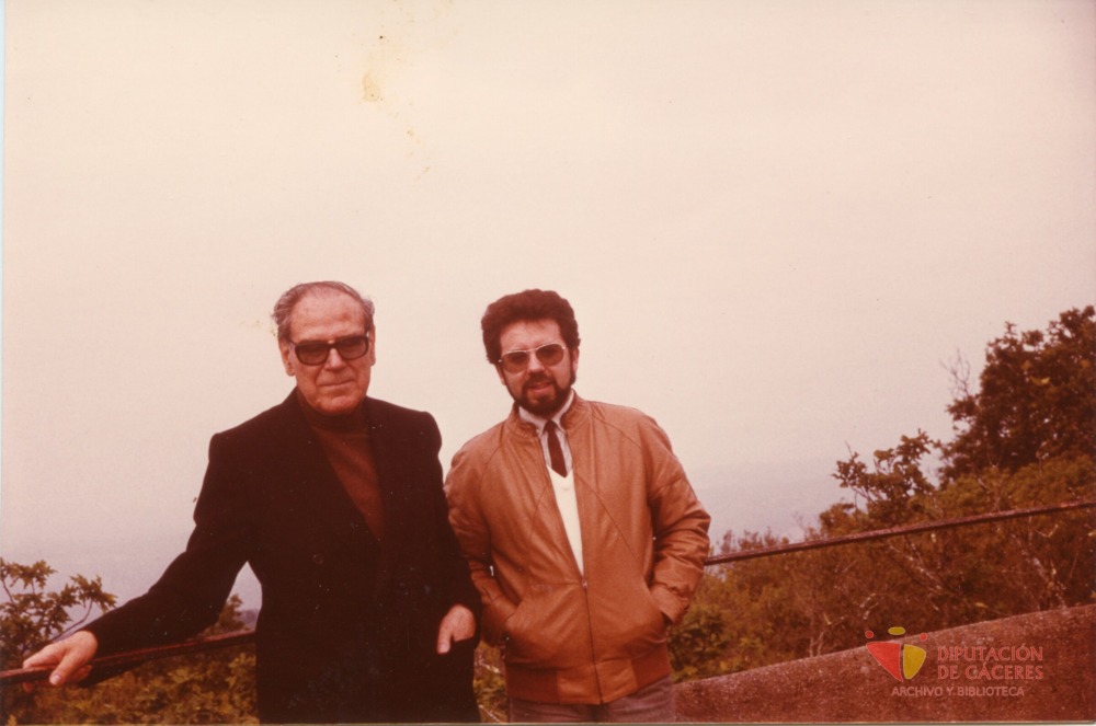 Alonso Zamora Vicente junto a Denis M. Canellas de Castro Duarte