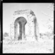 Arco romano cuadrifronte que daba entrad al foro de Cáparra · Carlos Callejo Serrano, 1960