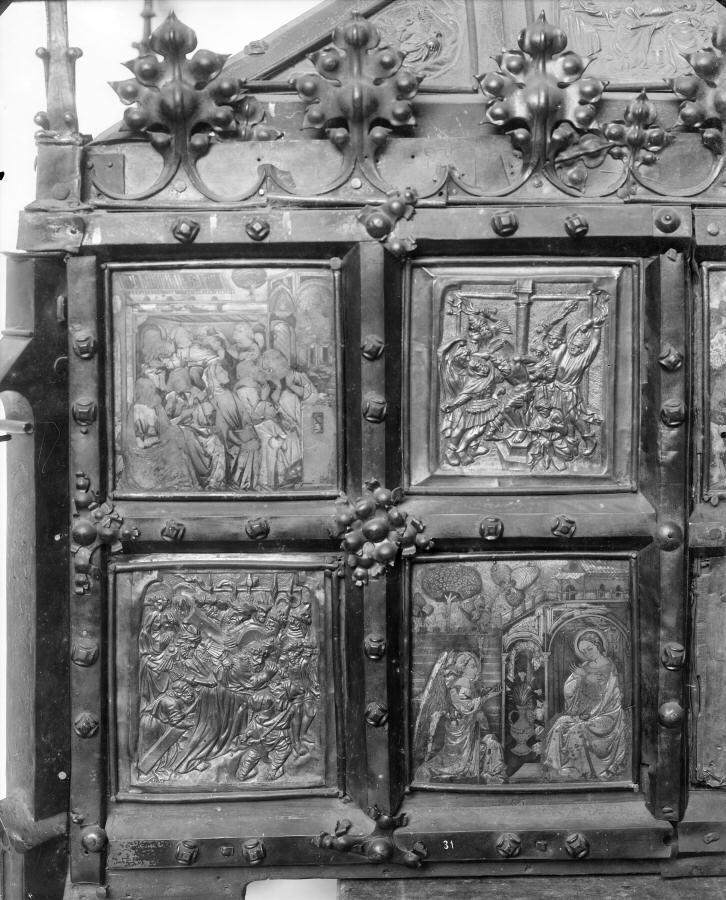 Arqueta de los esmaltes, fragmento · Casa Moreno