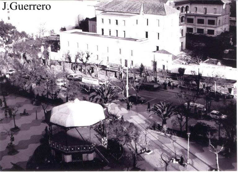 Asilo de ancianos durante su derribo