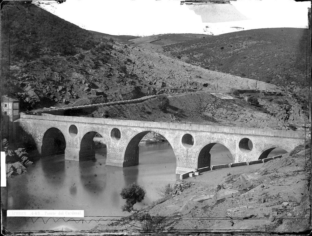 Cáceres: puente del Cardenal