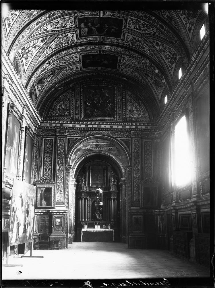 Cáceres- Vista del interior del monasterio, una nave