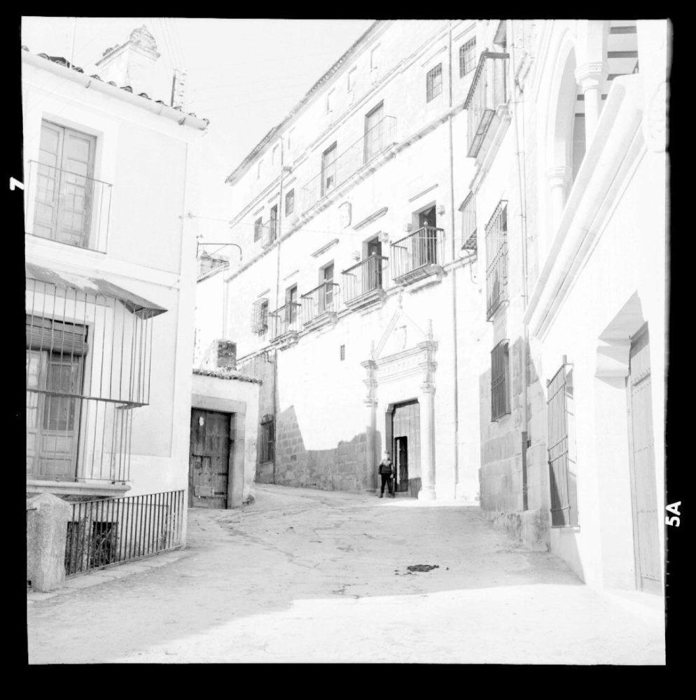 Calle Ballesteros y Plaza Santa Marta
