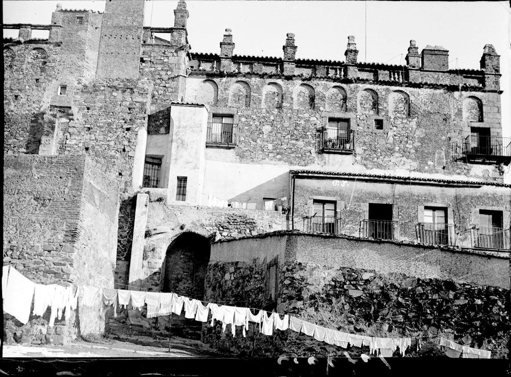 Casa de las Dueñas en las murallas