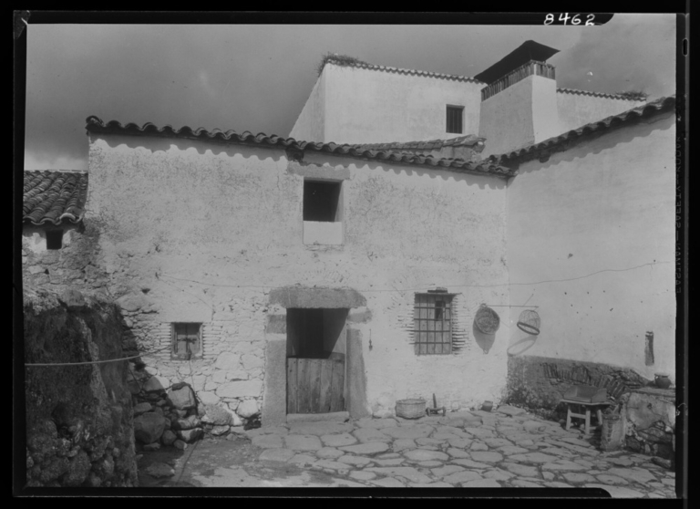 Casa de un empleado municipal: el corral