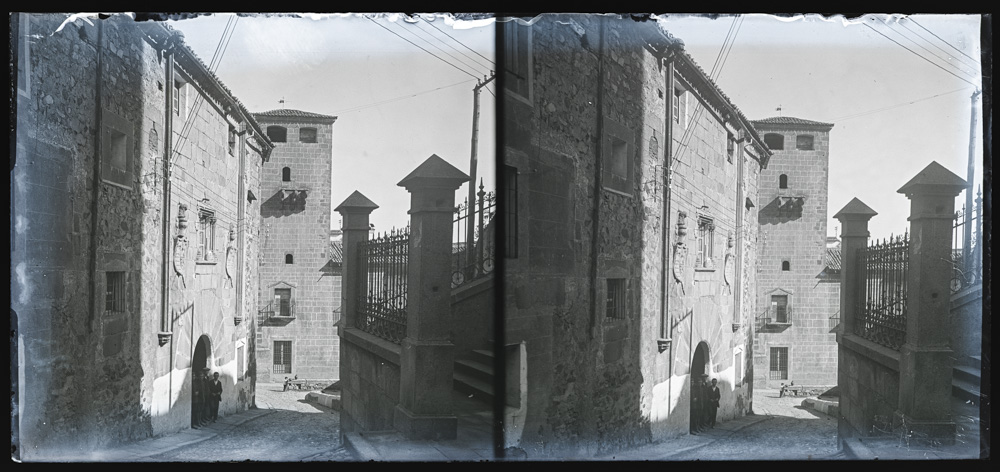 Casa-palacio de los Becerra y casa de los Golfines de Abajo