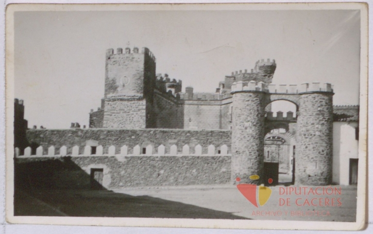 Castillo de Monroy