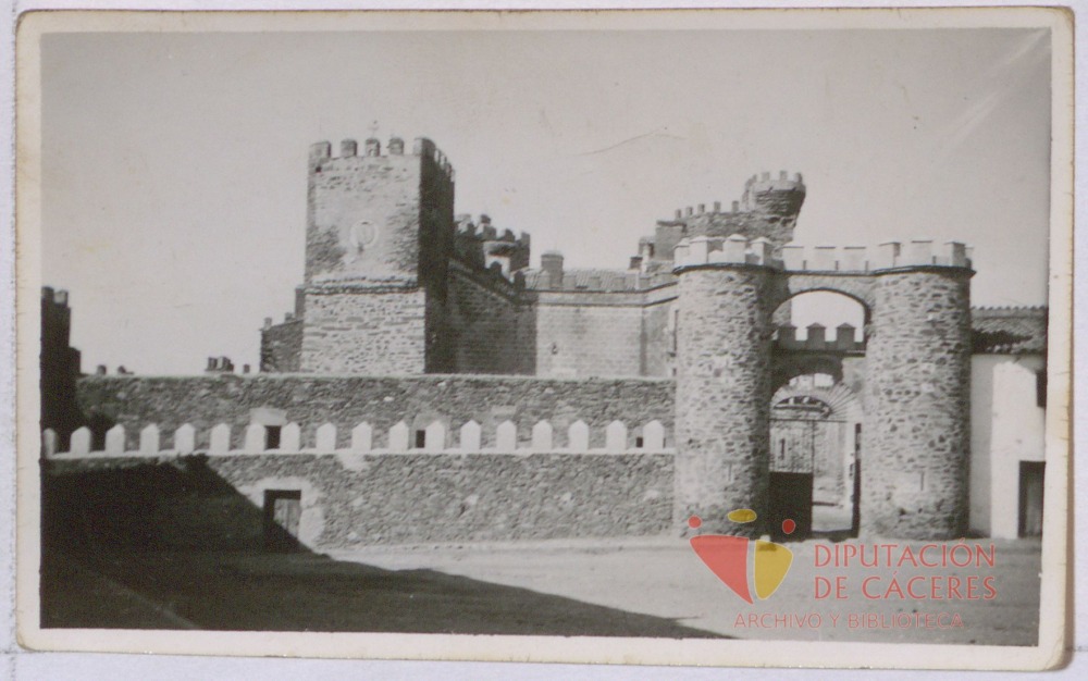 Castillo de Monroy