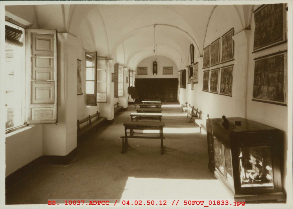 Clase de pequeños en el Colegio Provincial de San Francisco
