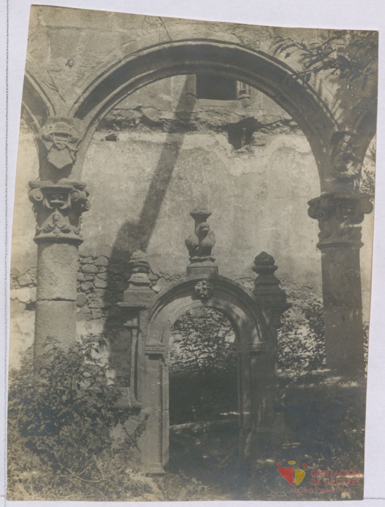 Claustro renacentista del Monasterio de San Jerónimo de Yuste